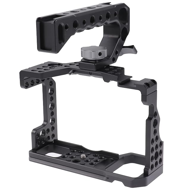 Cage Hersmay en aluminium sur un boîtier Sony avec sa poignée supérieure et ses griffes froides