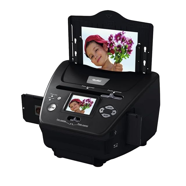 Scanner Rollei PDF-S 240 SE avec son écran de 2,4 pouces affichant une diapositive numérisée