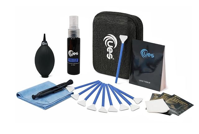 Kit UES DKL24 ouvert dans sa valise rigide montrant écouvillons, nettoyant, poire et chiffons