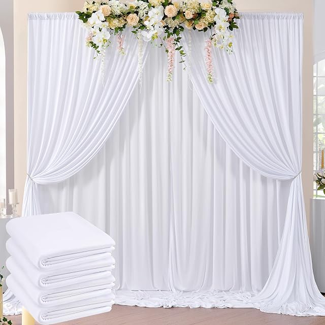 Panneaux de fond blancs Htper drapés sur une barre transversale en large rideau