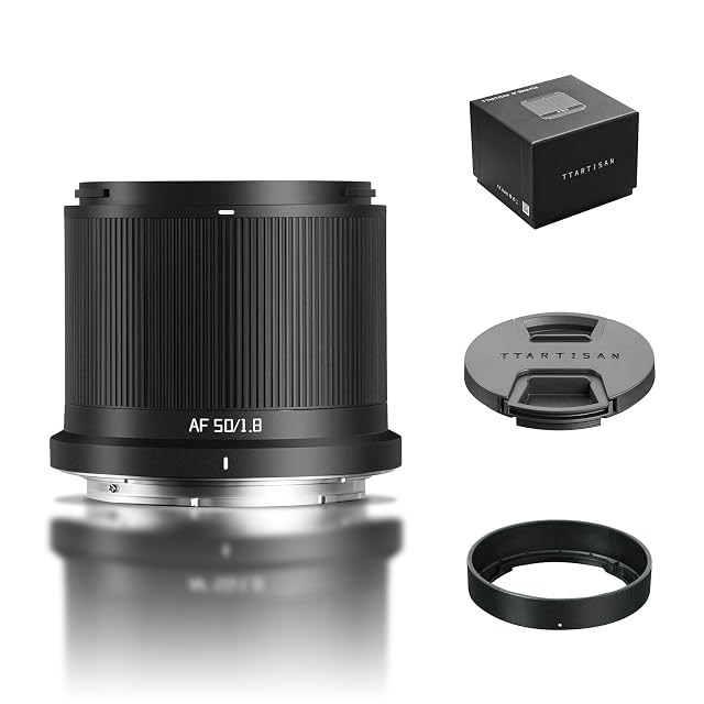 Focale fixe TTARTISAN AF 50mm F1.8 Neo blanche, un fût lisse sans aucune bague de mise au point